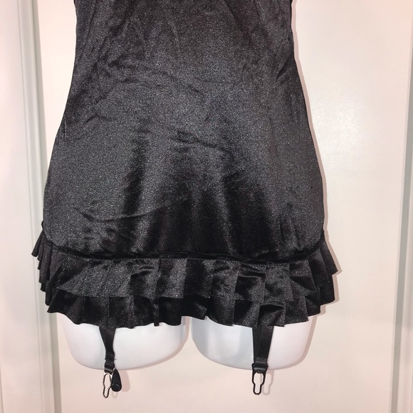 Black Ruffle Stretchy Garter Slip, size S/M - Picture 5 of 9